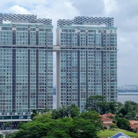 Experience The Coast - Hostahome Suites At Paragon Residence Near Downtown Johor Bahru Buitenkant foto