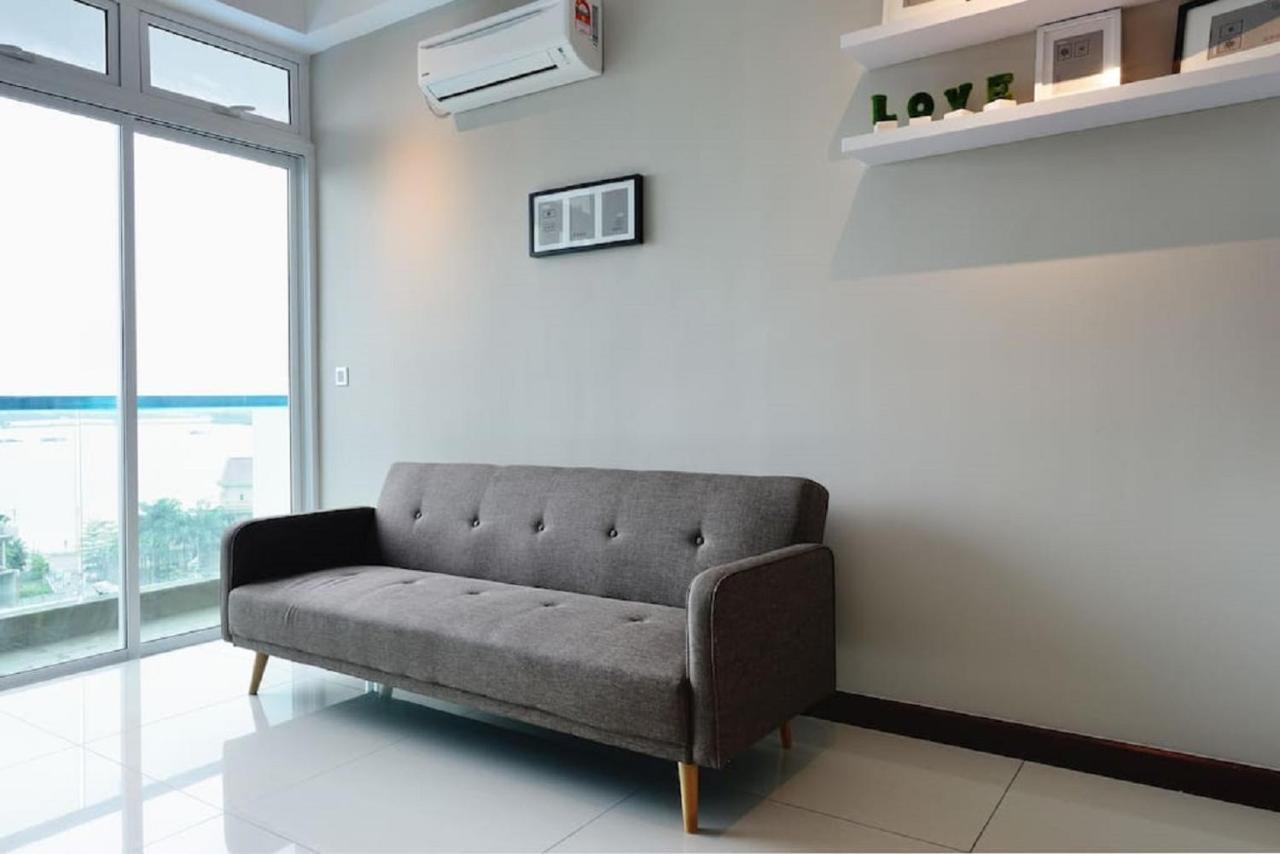 Experience The Coast - Hostahome Suites At Paragon Residence Near Downtown Johor Bahru Buitenkant foto