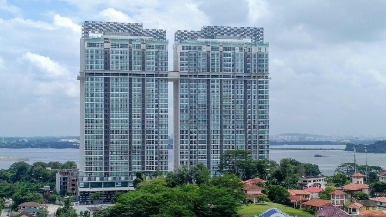 Experience The Coast - Hostahome Suites At Paragon Residence Near Downtown Johor Bahru Buitenkant foto